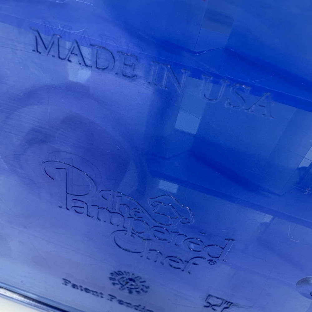 HTF Pampered Chef Blue Quick Stir Pitcher 1 Gallon Clear Checkerboard Design EUC - Picture 9 of 11